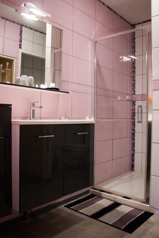 Aux Ronzieres Bed and Breakfast Pouilly-sous-Charlieu Εξωτερικό φωτογραφία